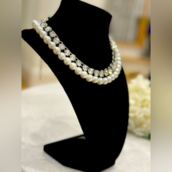 Beautiful luxury pearl & cubic zirconia double layer necklace - Picture 2 of 2